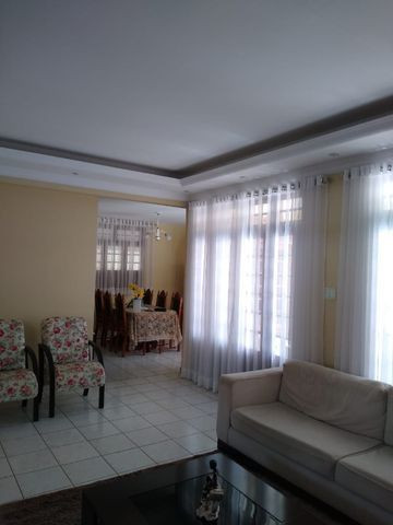 Excelente e ampla casa 3 suits e piscina Proximo a Faculdades, e comercio e Hospital - Foto 20