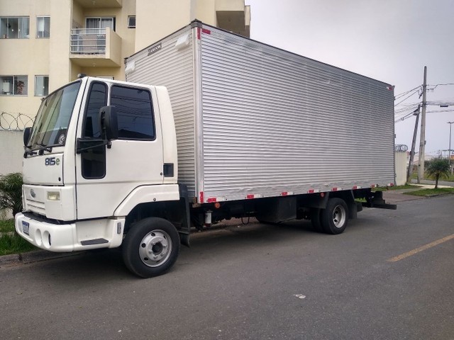 FORD CARGO 815 2010