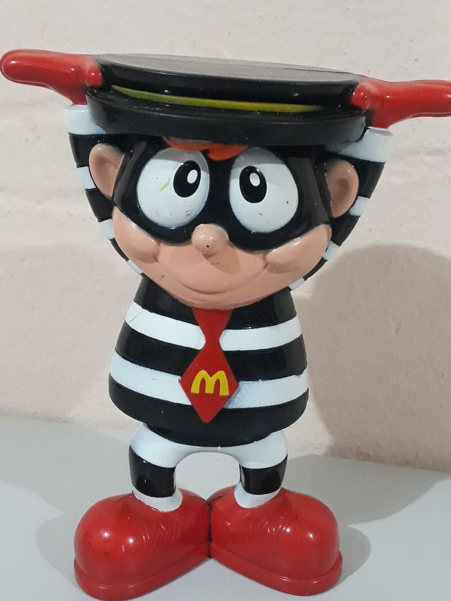 Boneco Papa Burguer articulado antigo de 2006 coleção Mac Lanche feliz,  tenho todos desta coleção