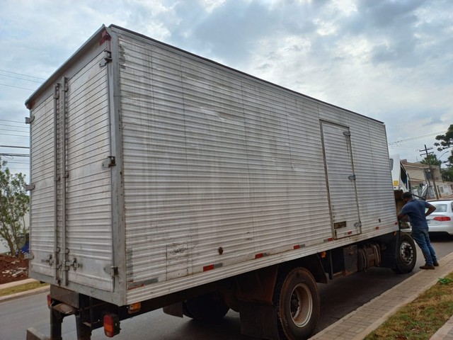 Baú 6,8 metros P/ caminhão toco ou truck 