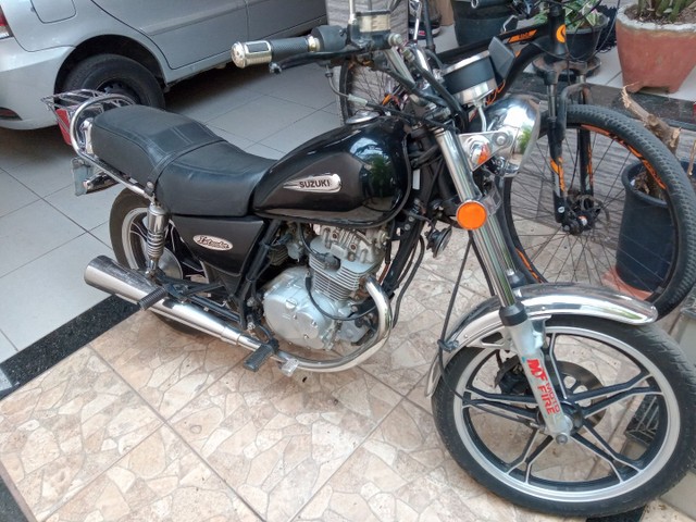 SUZUKI INTRUDER 09/10