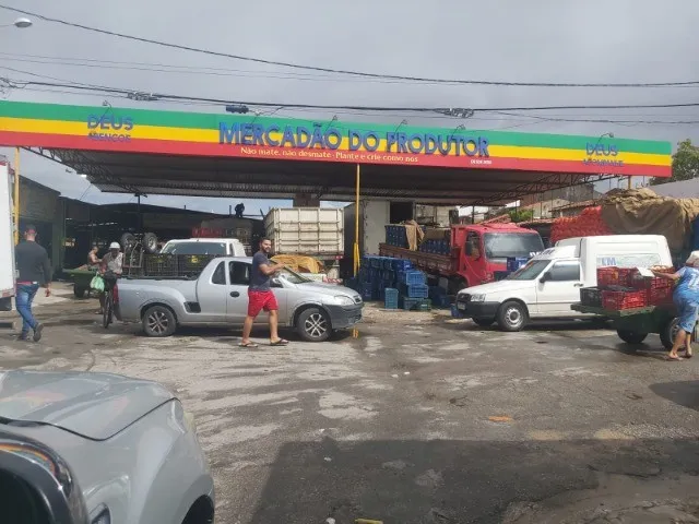 Área comercial de 400 m2
