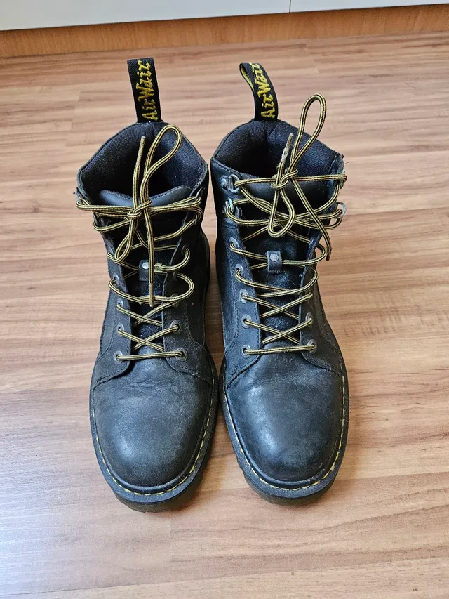 Olx doc clearance martens