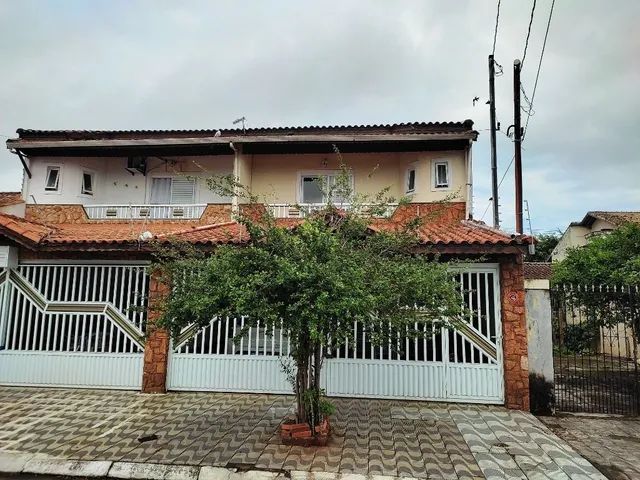 Sobrado com 3 dormitórios à venda, 179 m² por R$ 851.000,00 - Boqueirão - Praia Grande/SP
