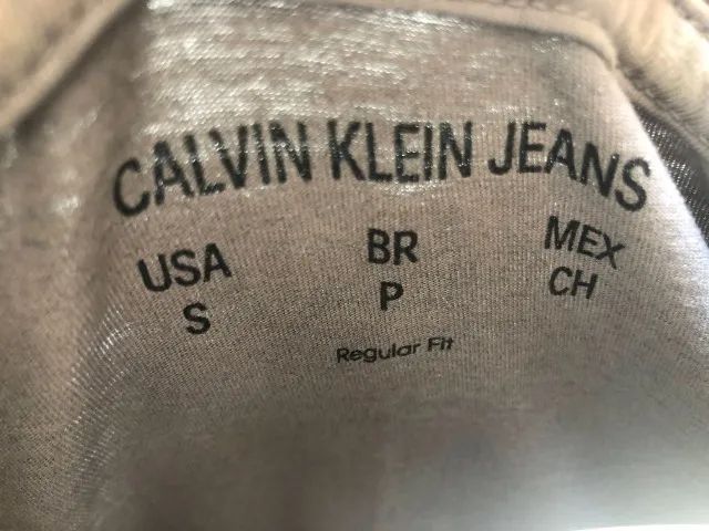 Camiseta Calvin Klein Tamanho P nova - Foto 4
