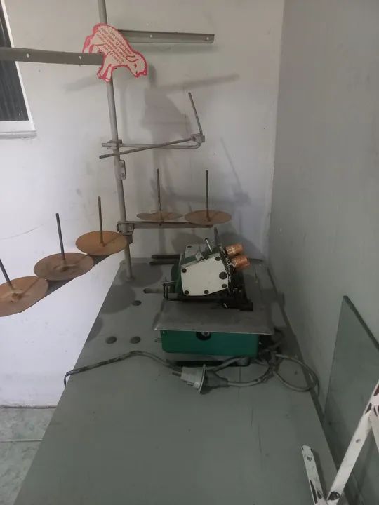 Máquina de Costura semi Industrial