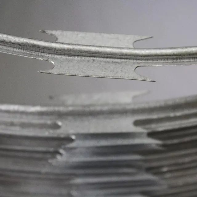 Kit cerca concertina 30 cm x 8 metros - Foto 4