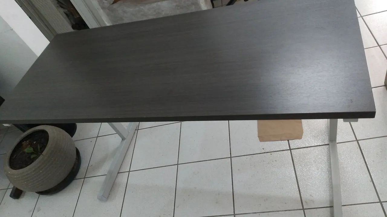 Mesa de Escritório em Ótimo Estado - Foto 3