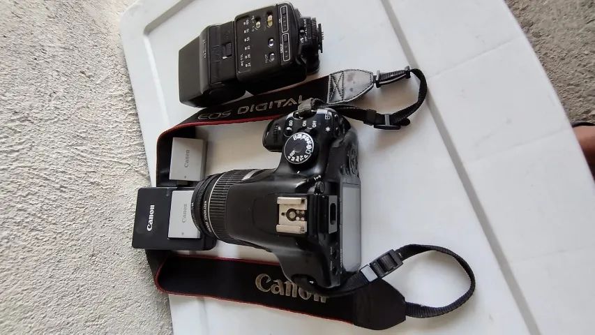 Câmera Canon EOS Rebel xsi c/flash - Foto 4