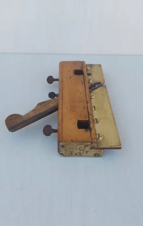 Plaina antiga de madeira - Foto 4