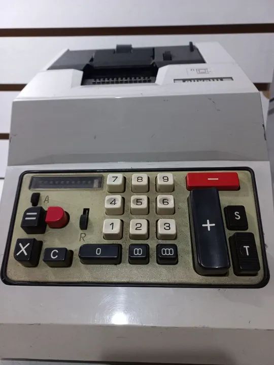 Calculadora antiga elétrica Olivetti  - Foto 3