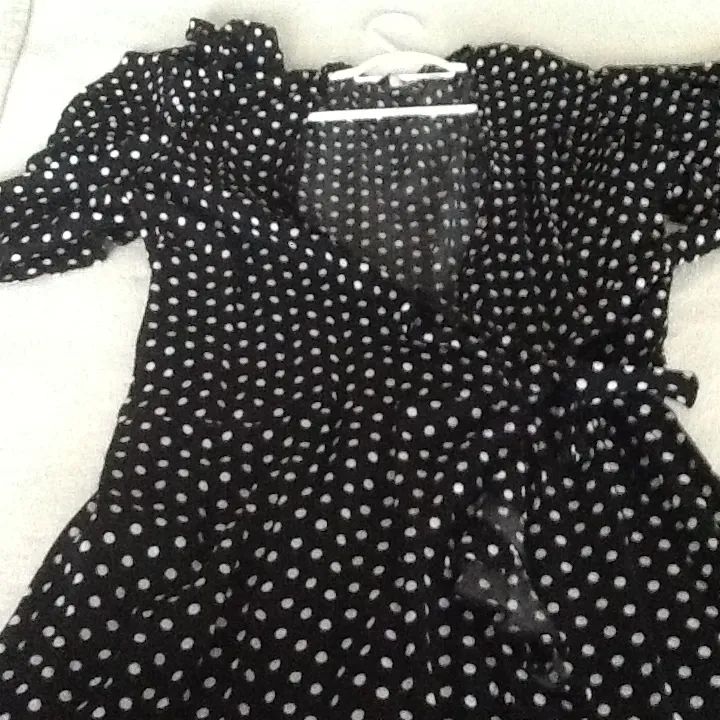 Roupas femininas variadas 