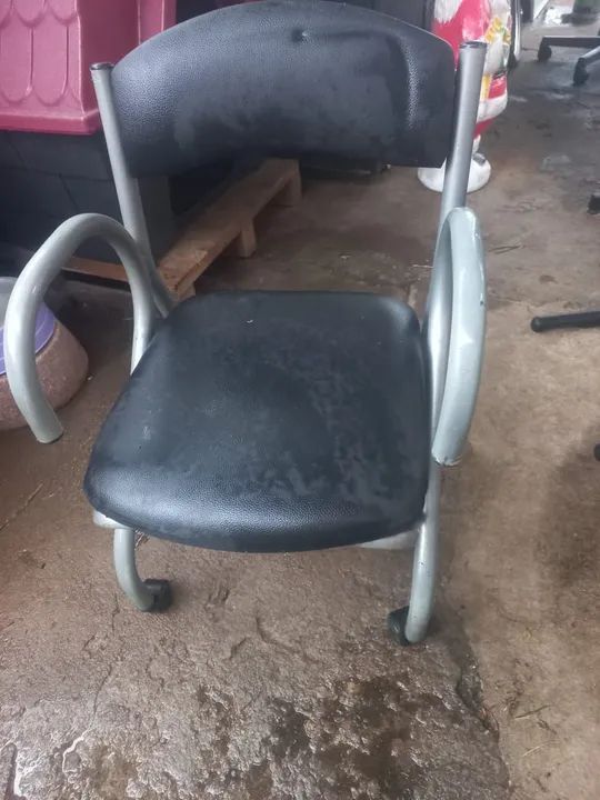 Cadeira com rodinha em ótimo estado! - Foto 2