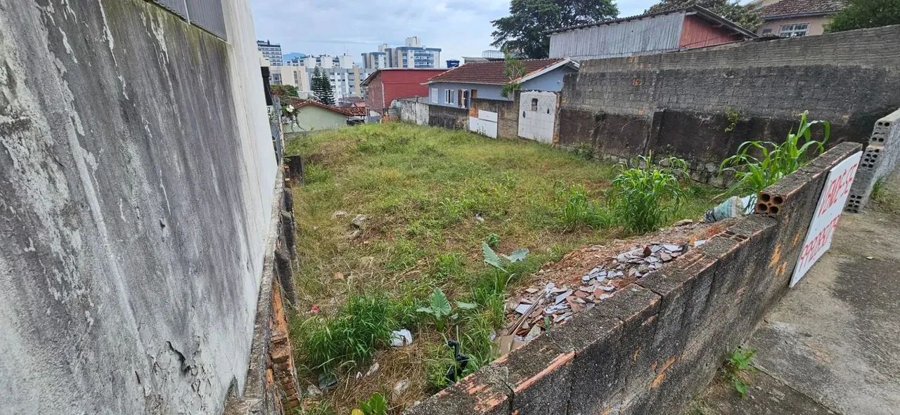 Terreno com viabilidade de construção em Florianópolis
