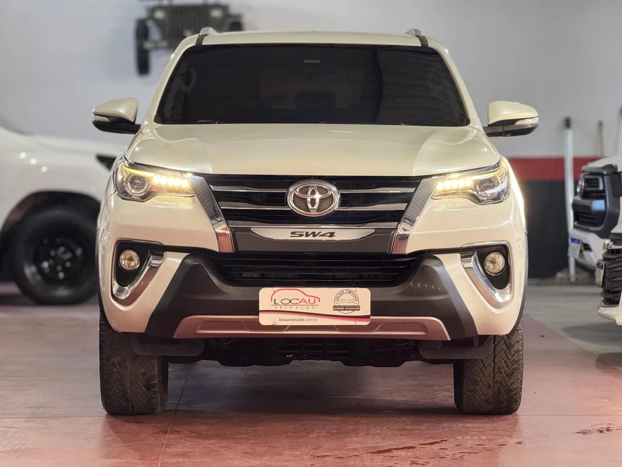 HILUX SW4 SRX 4X4 4.0 V6 24V AUT. BRANCA 2016/2016
