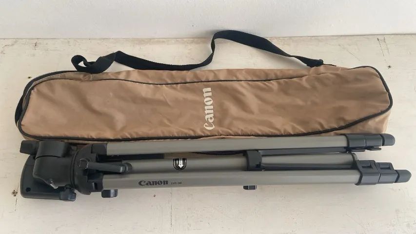 Tripé filmadora Canon CVP - 180 antigo