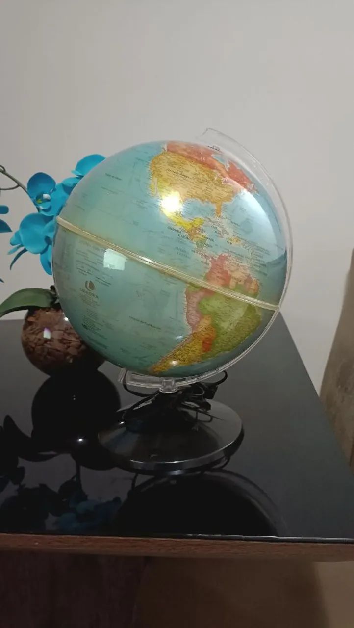Globo terrestre iluminado - Foto 3