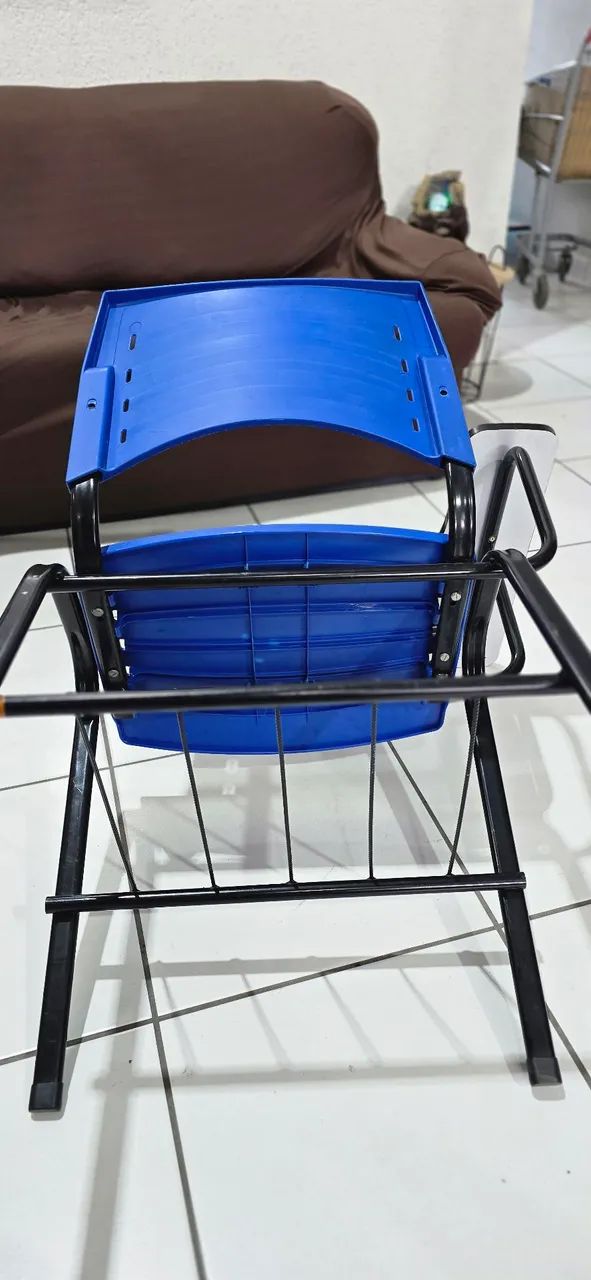 Cadeira Universitária Plástica Com Apoio Braço Prancheta Azul Barata Promoção Usada Iso - Foto 5