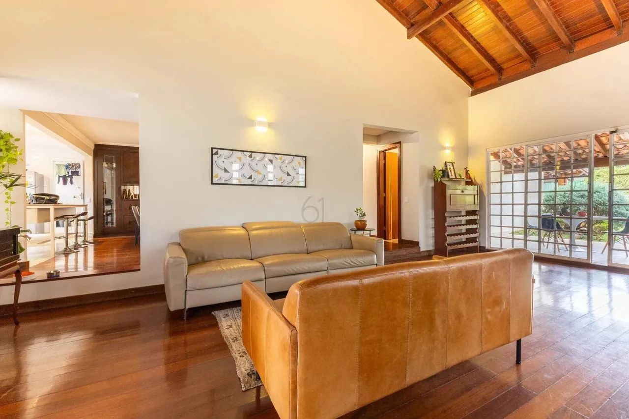 Casa de alto padrão, bem localizada e espaçosa, consulte condições! MOBILIADA - Foto 3