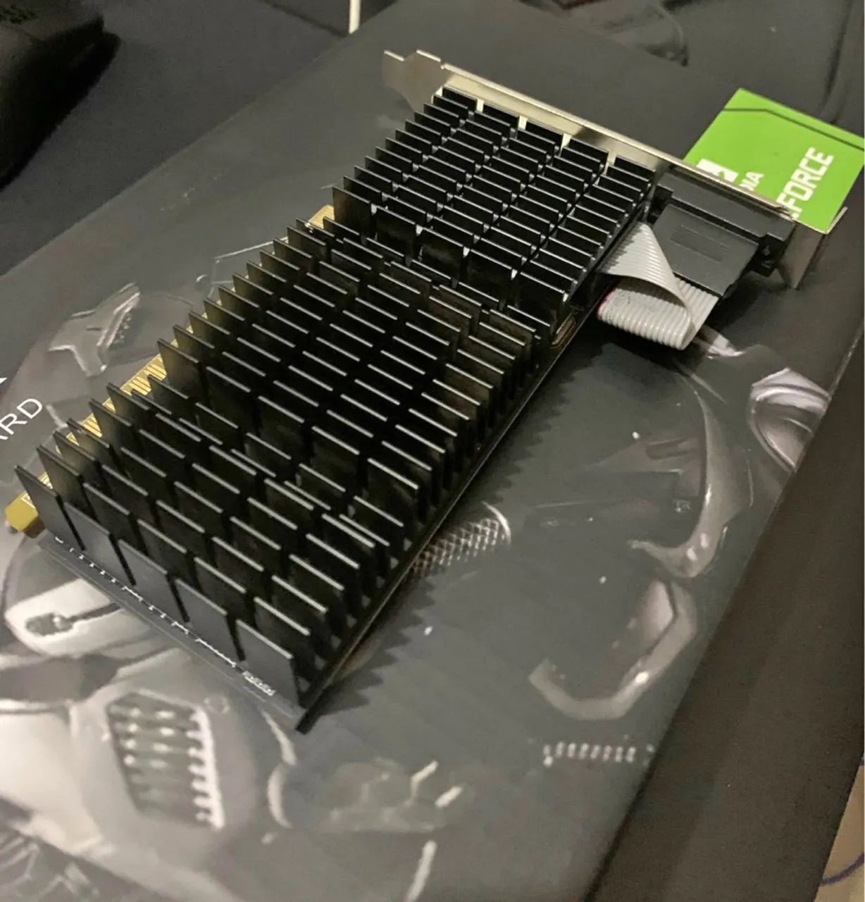 Fonte 300w + Placa de Vídeo GT710 (nunca usada)  - Foto 2