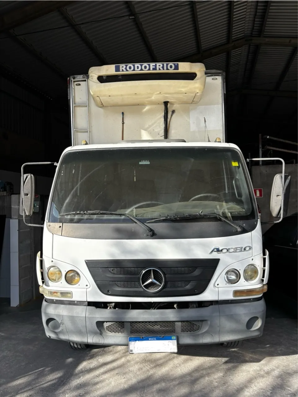 COM OU SEM BAÚ Mercedes-Benz Accelo 1016 2017