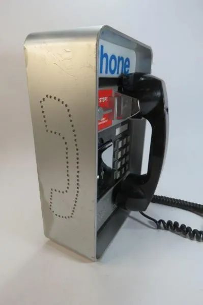 ANTIGO TELEFONE SIMULANDO UM ORELHÃO DE RUA, para ser pendurado em uma parede. Serve para  - Foto 4