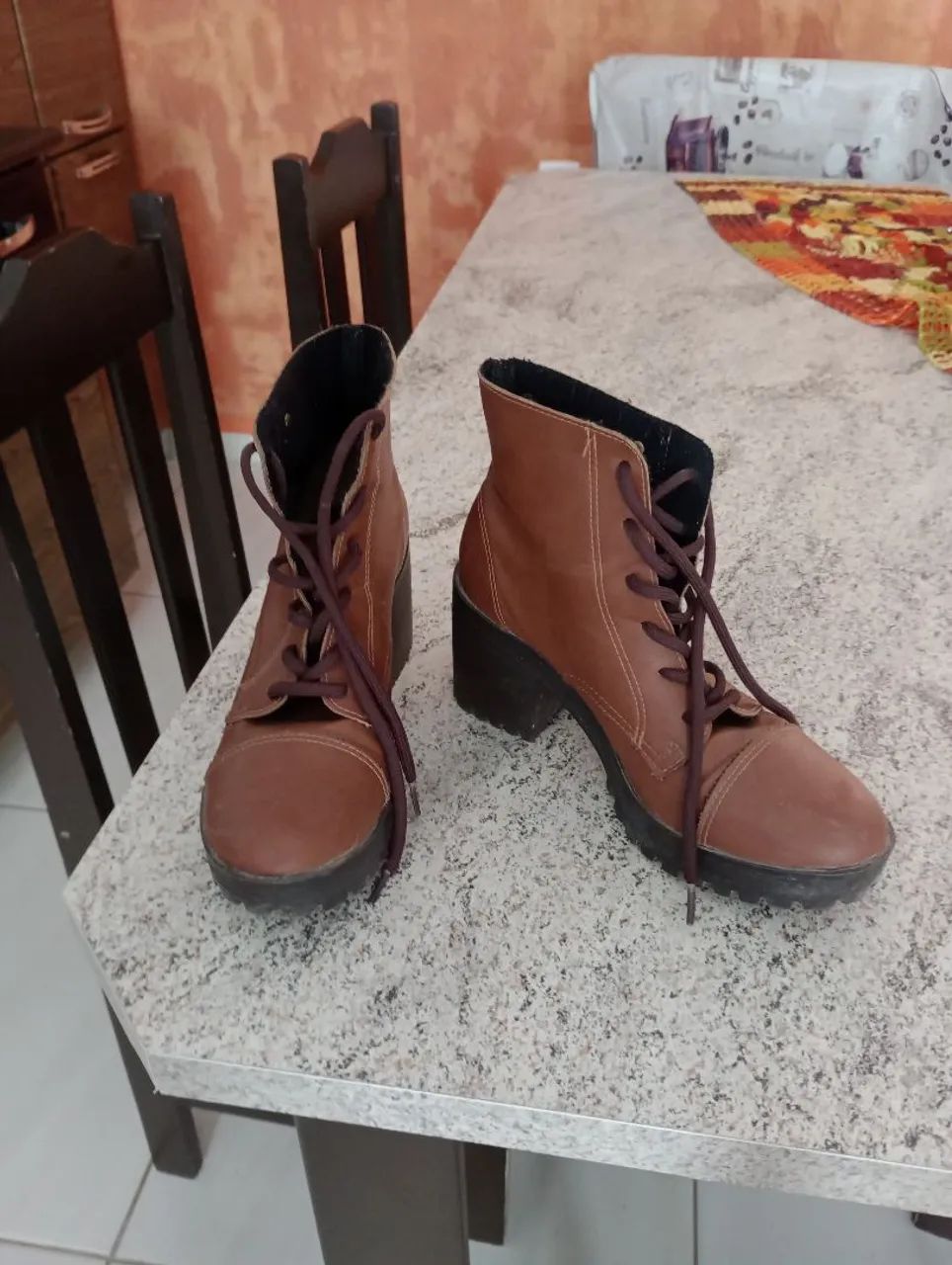Bota Feminina Marrom - Estilo e Conforto - Foto 2