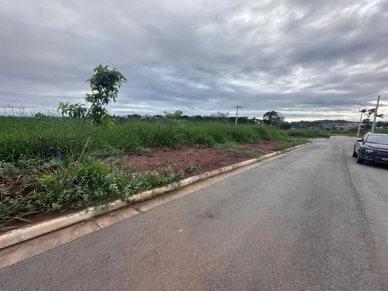 Terreno plano com ótima localização - Foto 3