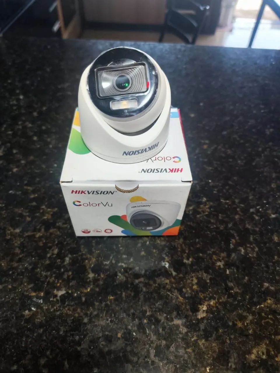 Câmera Hikvision ColorVu:(colorida 24h) Full HD  - Foto 4