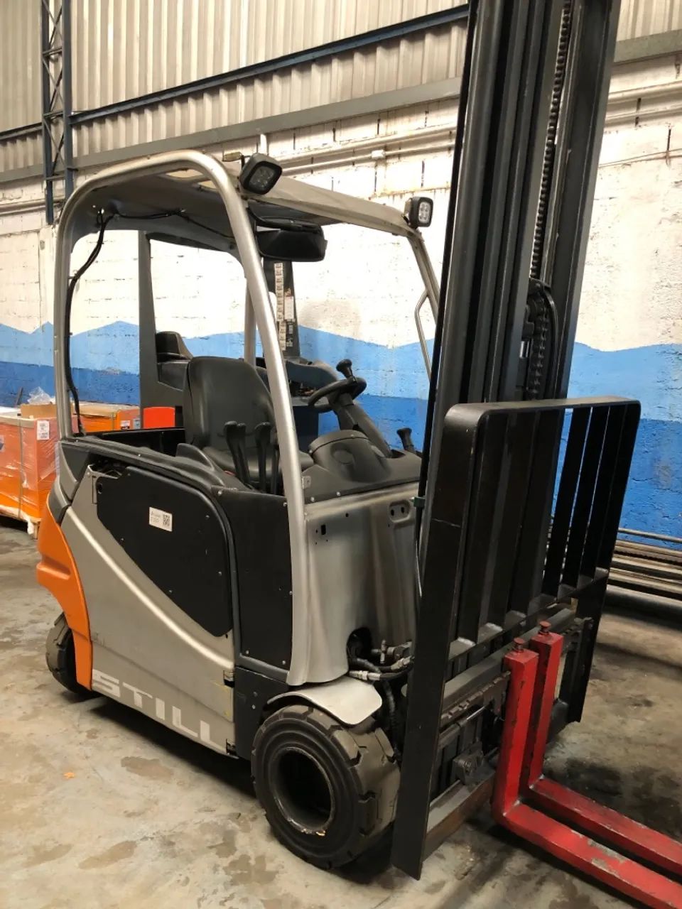 Empilhadeira contrabalançada Still - Foto 3