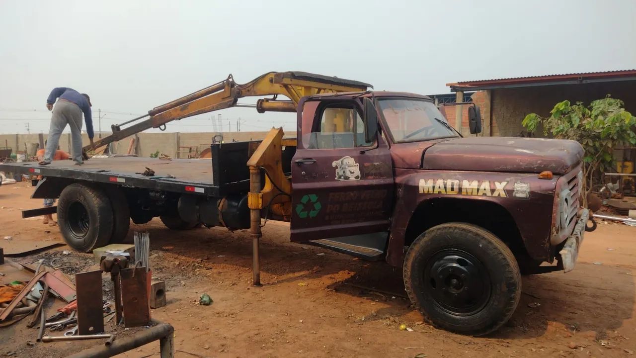 Caminhão Munck Ford F-7000 - Ótimo estado!