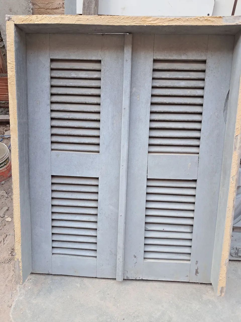 Vendo janela de madeira - Foto 2