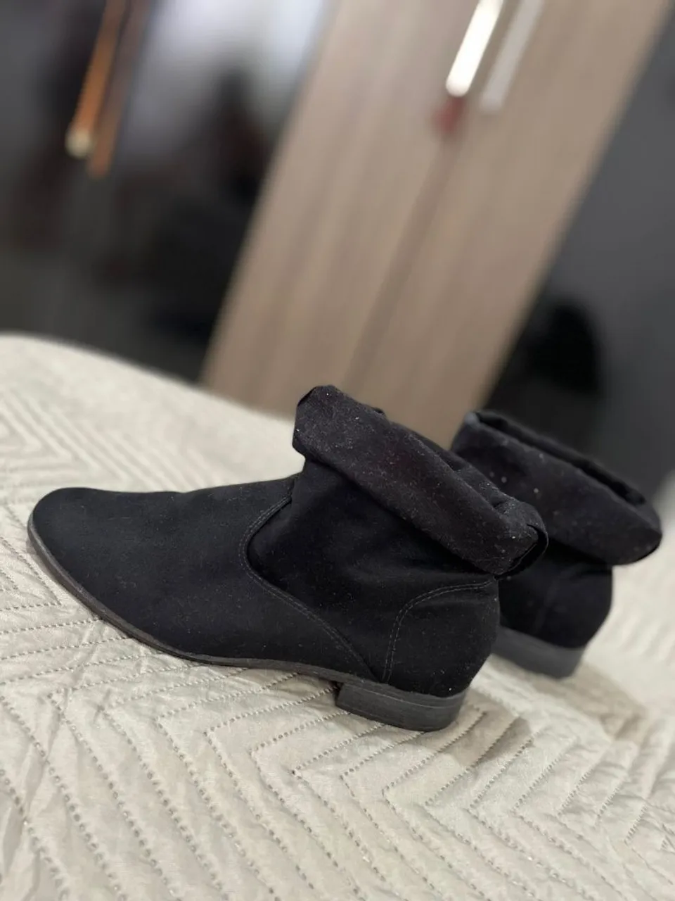 Bota preta de cano curto moleca