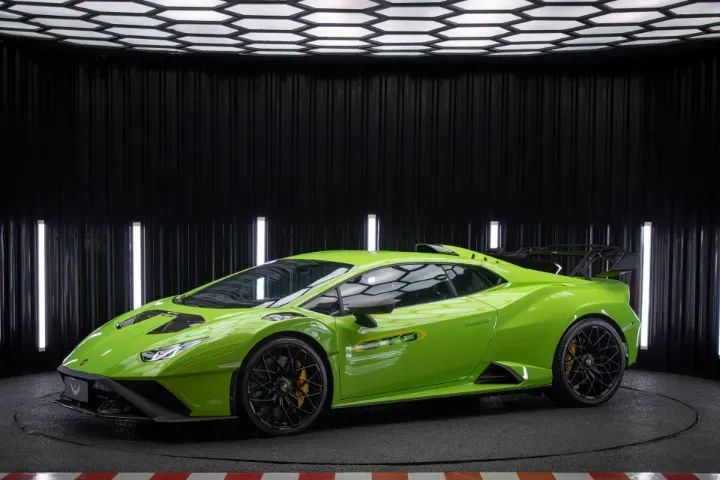 Lamborghini Huracan STO 2023