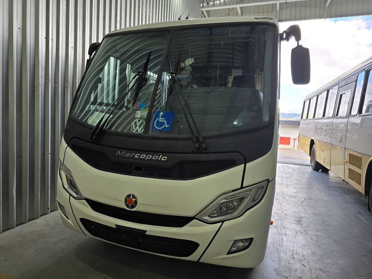 Micro Volkswagen 9.180 - 32 lugares 24/25