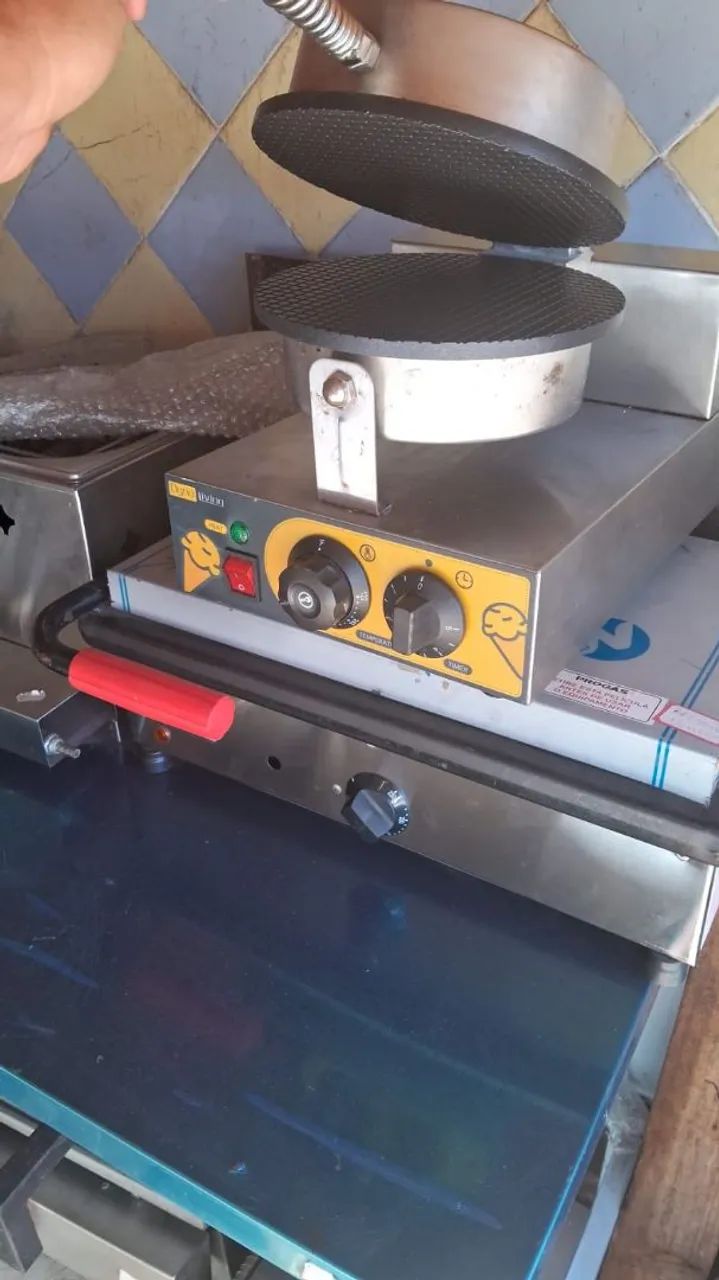 Máquina de Waffle Cone 