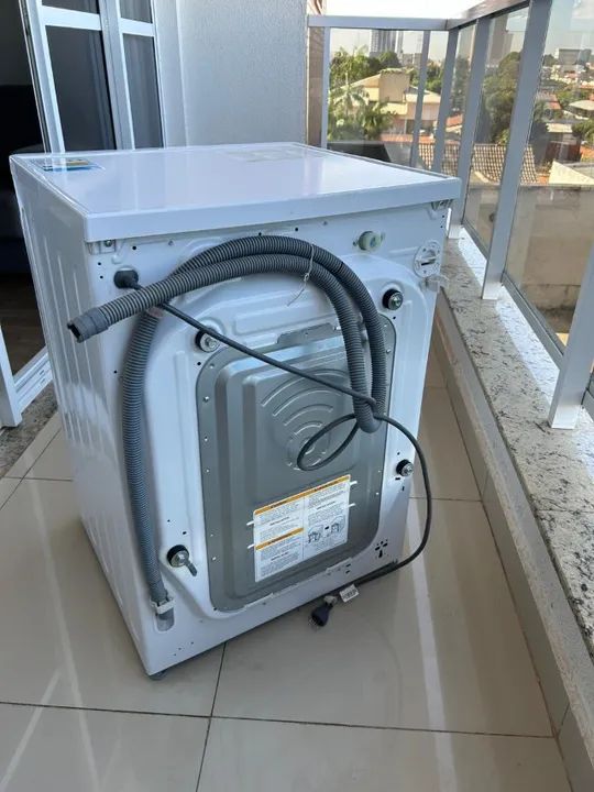 Máquina de lavar LG lava e seca - Foto 4