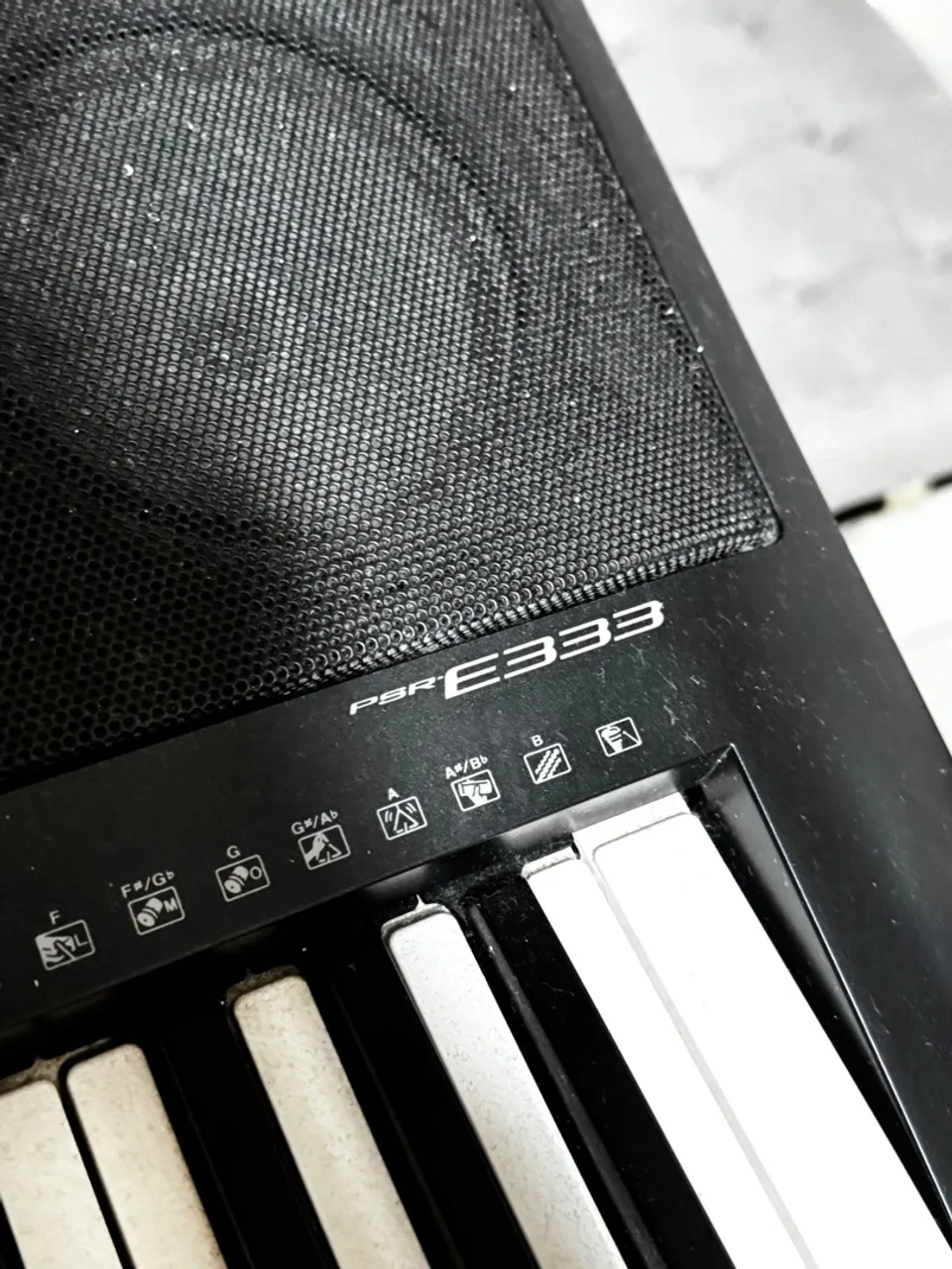 Teclado Yamaha PSR-E333