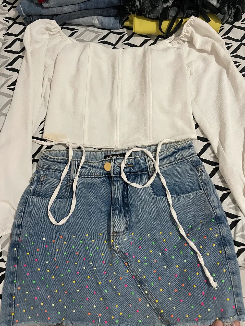 Lote de roupas 10065562800235907121