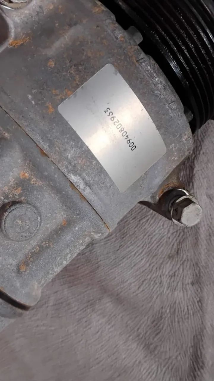 Compressor do ar jetta 2009 2.5  - Foto 4