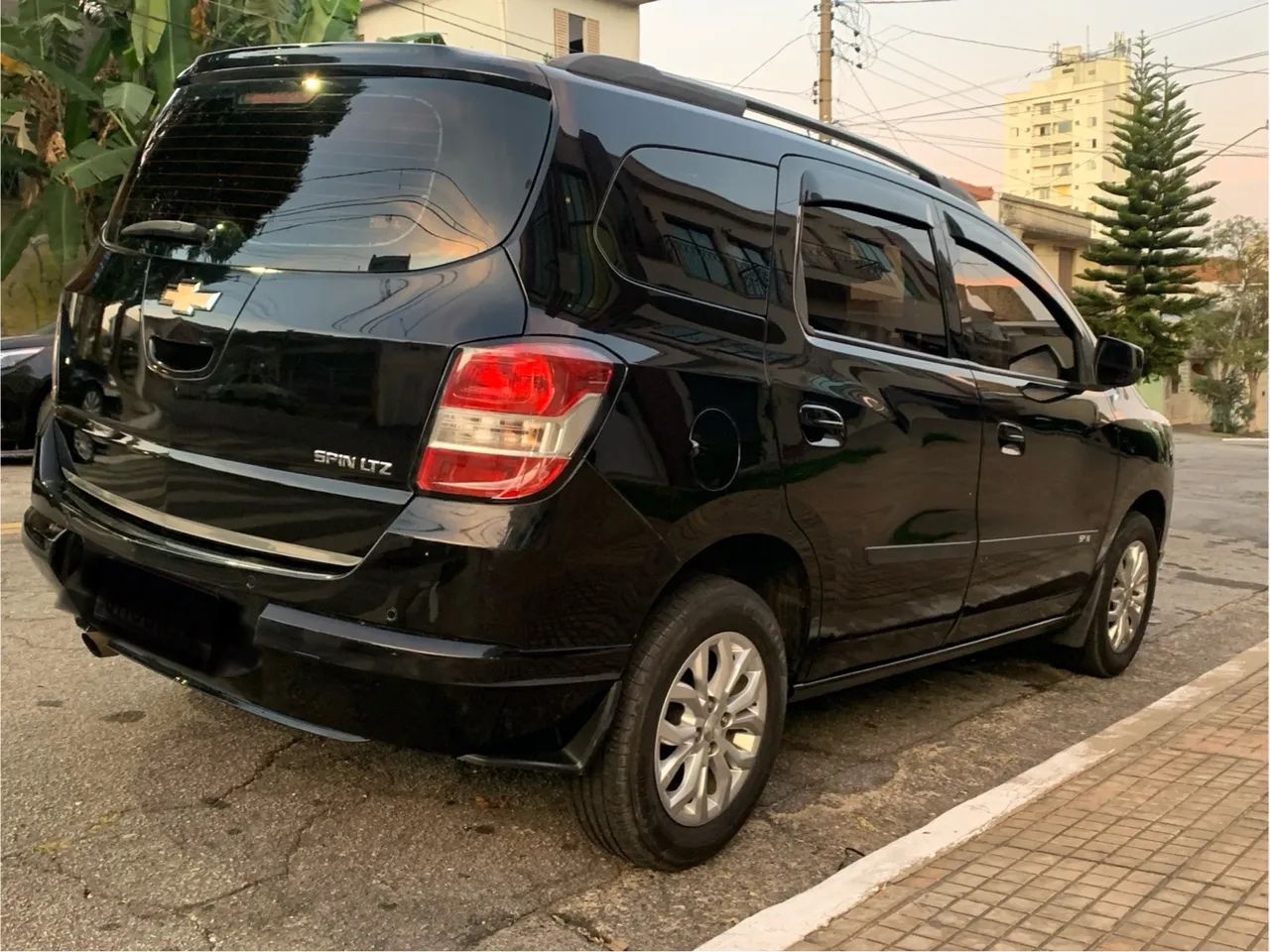 Spin LTZ 2018 7 Lugares Automático  - Foto 5