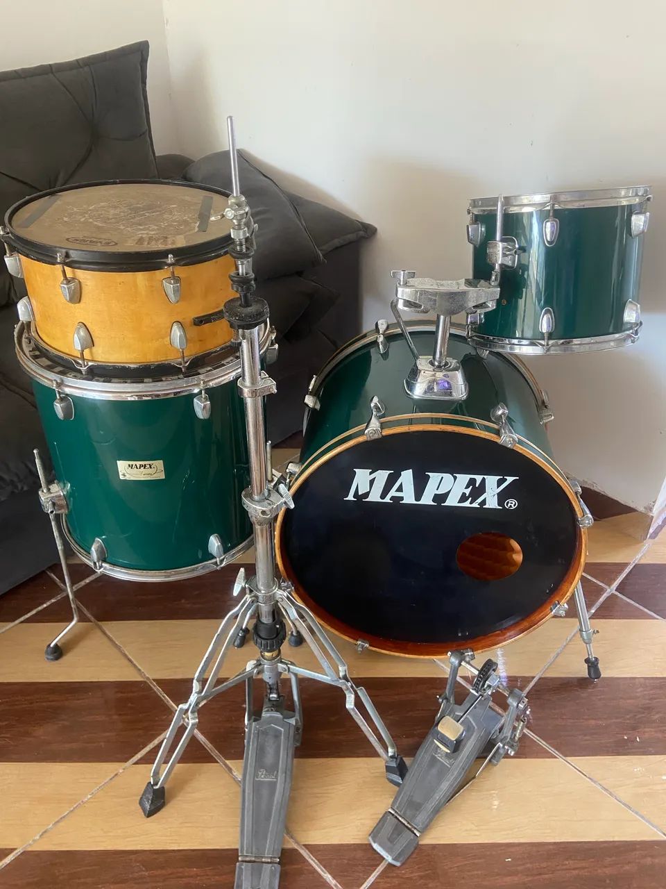 BATERIA MAPEX V SÉRIES COM CAIXA 
