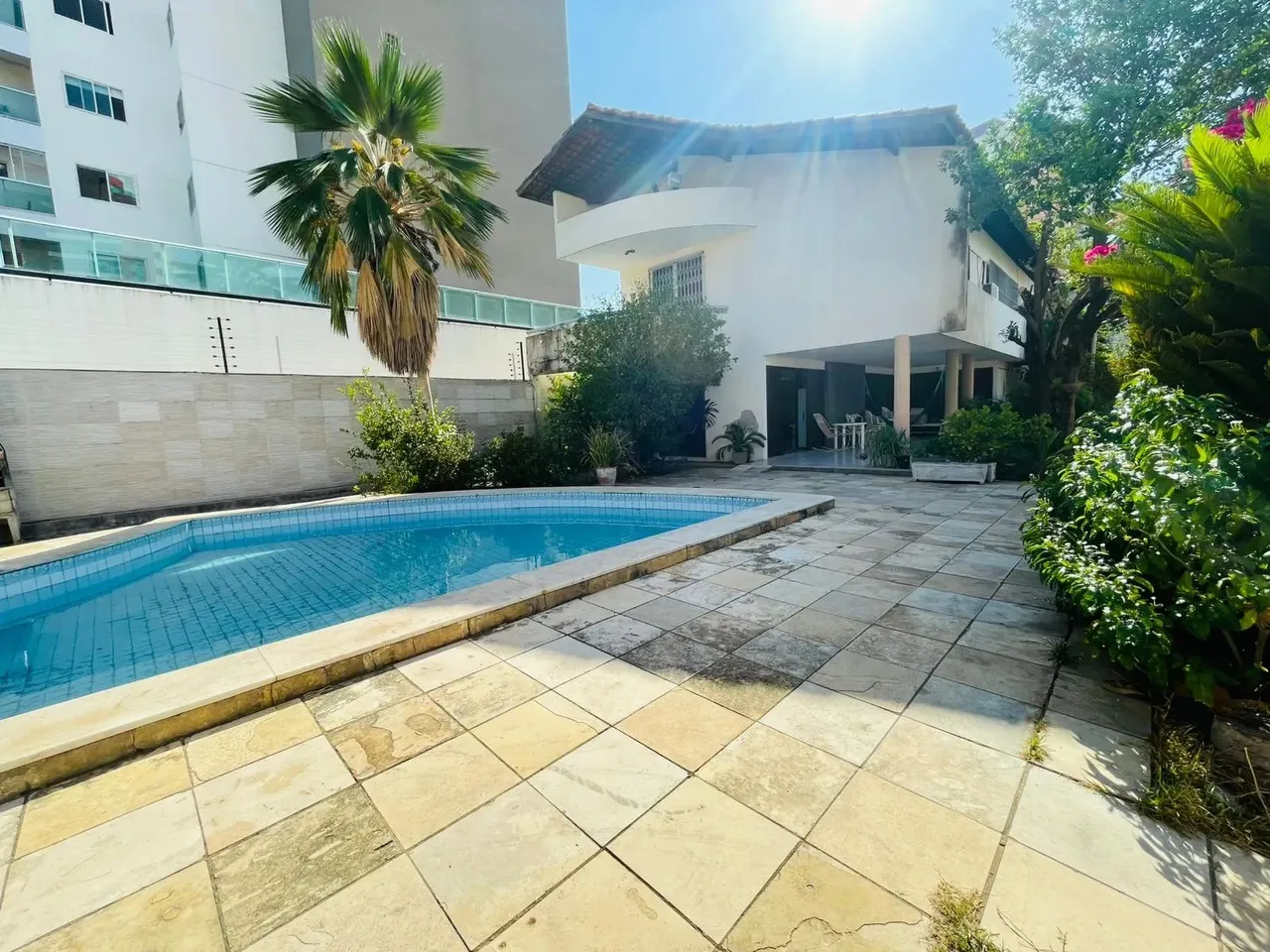 ALUGUEL - Casa Comercial no Horto com piscina