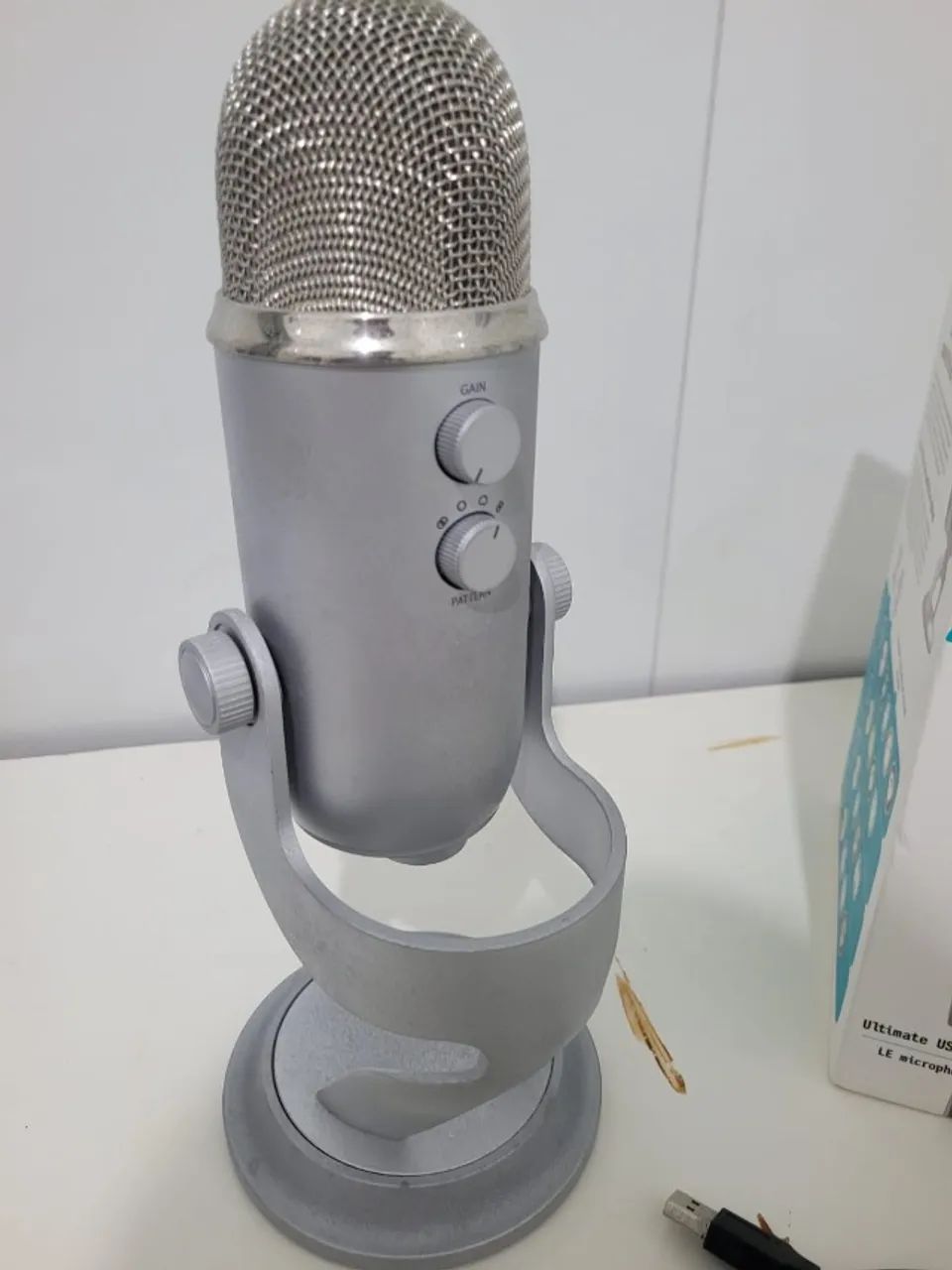 Microfone Blue Yeti Silver + suporte articulado - Foto 3