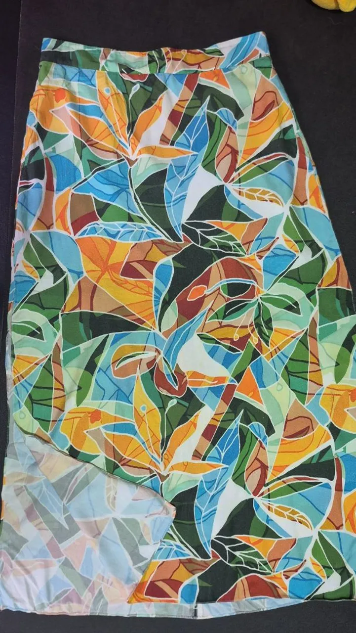 Saia estampada floral colorida