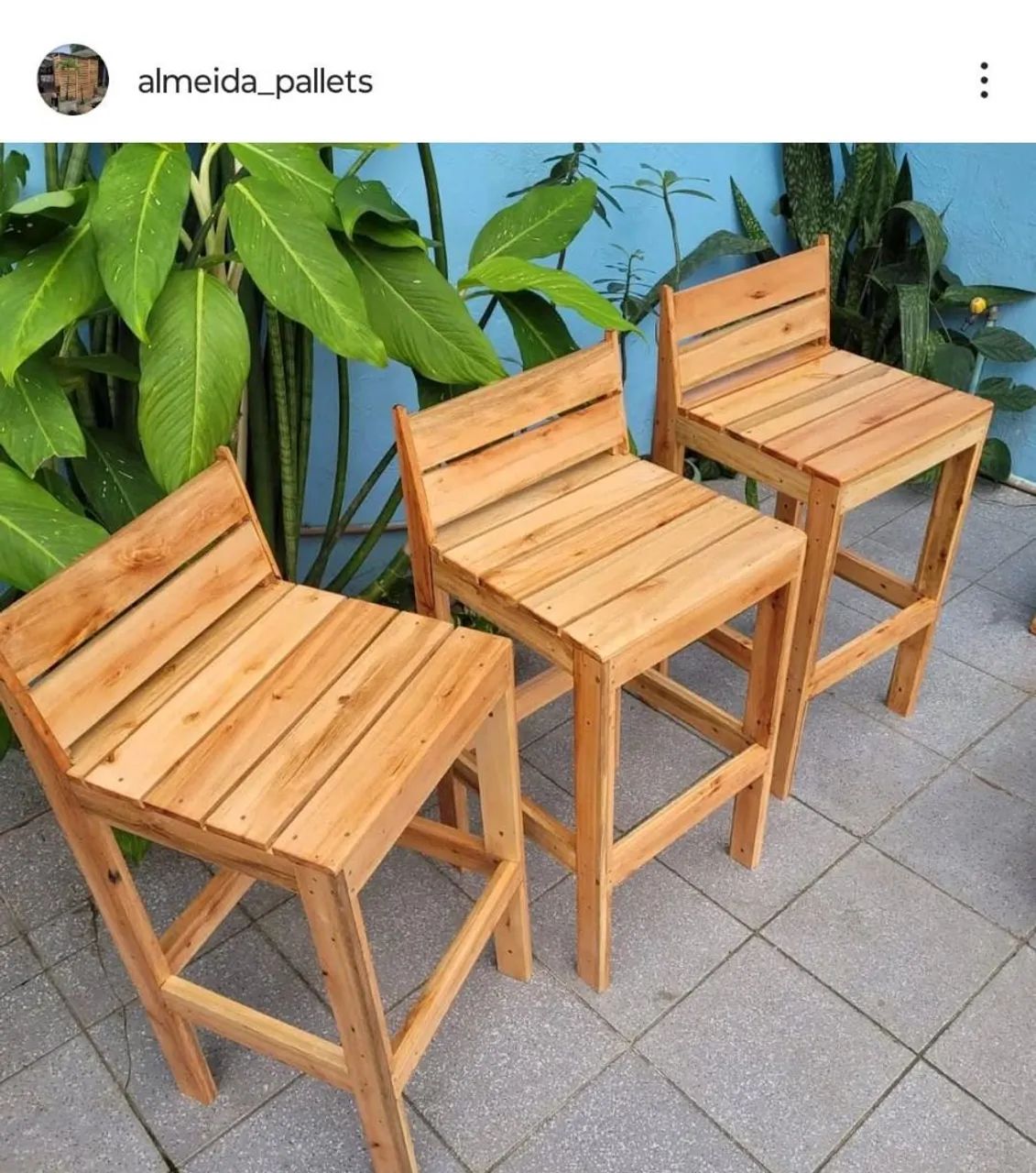 Bancos de madeira para balcão ou bar - Foto 4