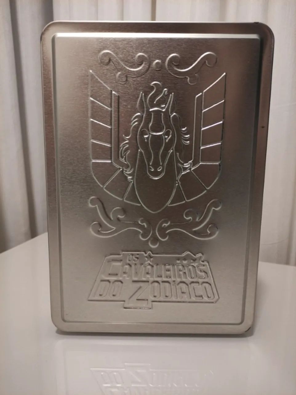 Box Completo Dvd Os Cavaleiros Do Zodíaco Lata Coleção - CDs, DVDs