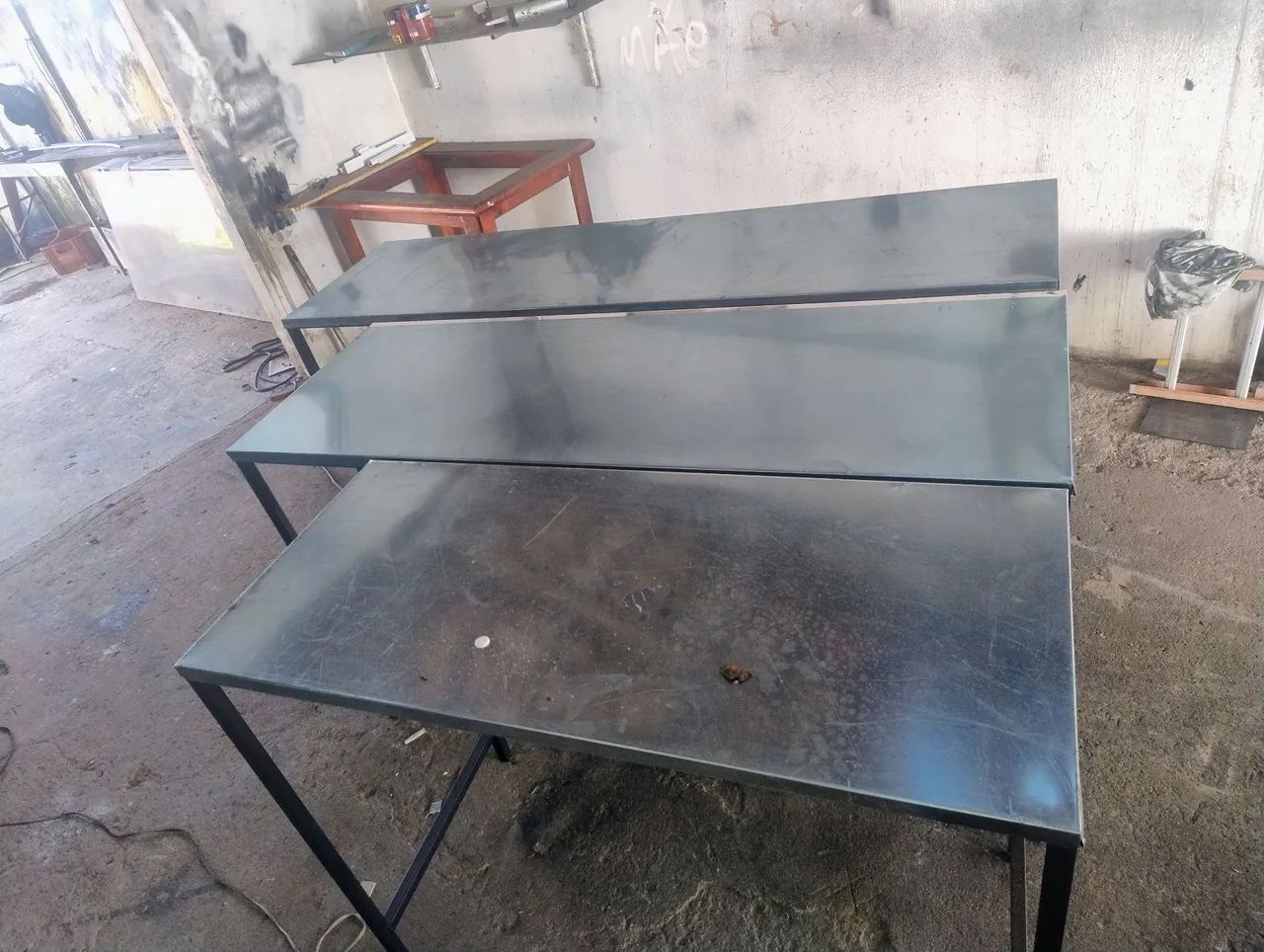 Mesas de metal para comércio