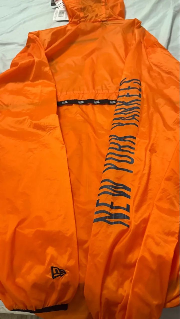 Jaqueta New Era NY Yankees Laranja Corta Vento - Foto 2