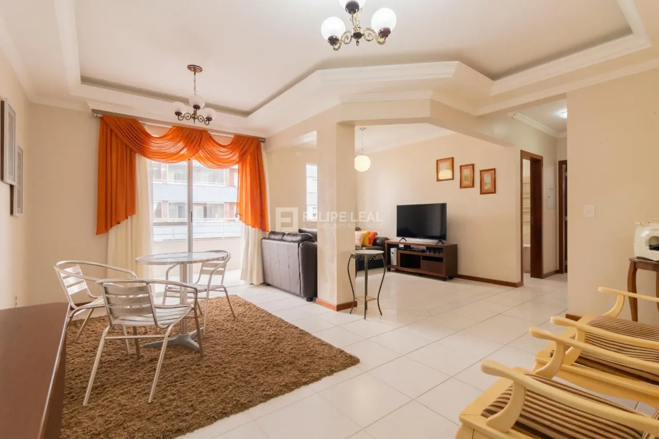 Apartamento em Campinas - São José, SC